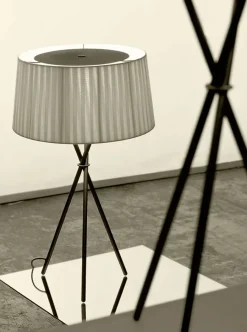 Tripode Bordlampe, natural fra Santa and Cole<Santa & Cole Best