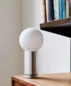 Turn On bordlampe fra<HAY Hot