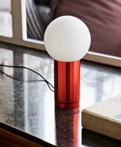 Turn On bordlampe fra<HAY Hot