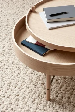 Turning Table, white oak fra<Audo Copenhagen Best