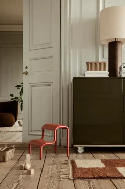 Up Step Stool fra<Ferm Living Hot