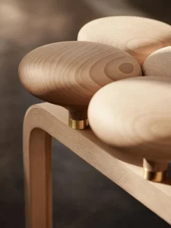Utzon Stool fra<Fritz Hansen New