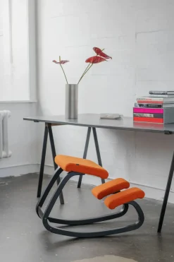 Variable Stol, light brown/vidar fra Varier Furniture<Variér Discount