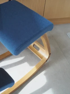 Variable Stol, light brown/vidar fra Varier Furniture<Variér Discount