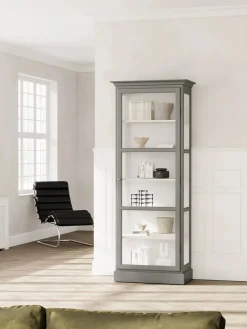 Vitrineskab Classic V1, lys grå fra<Lindebjerg Design Online
