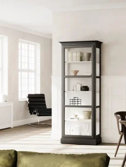 Vitrineskab Classic V1, sort fra<Lindebjerg Design Clearance