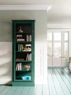 Vitrineskab N1, light oak fra<Lindebjerg Design Outlet