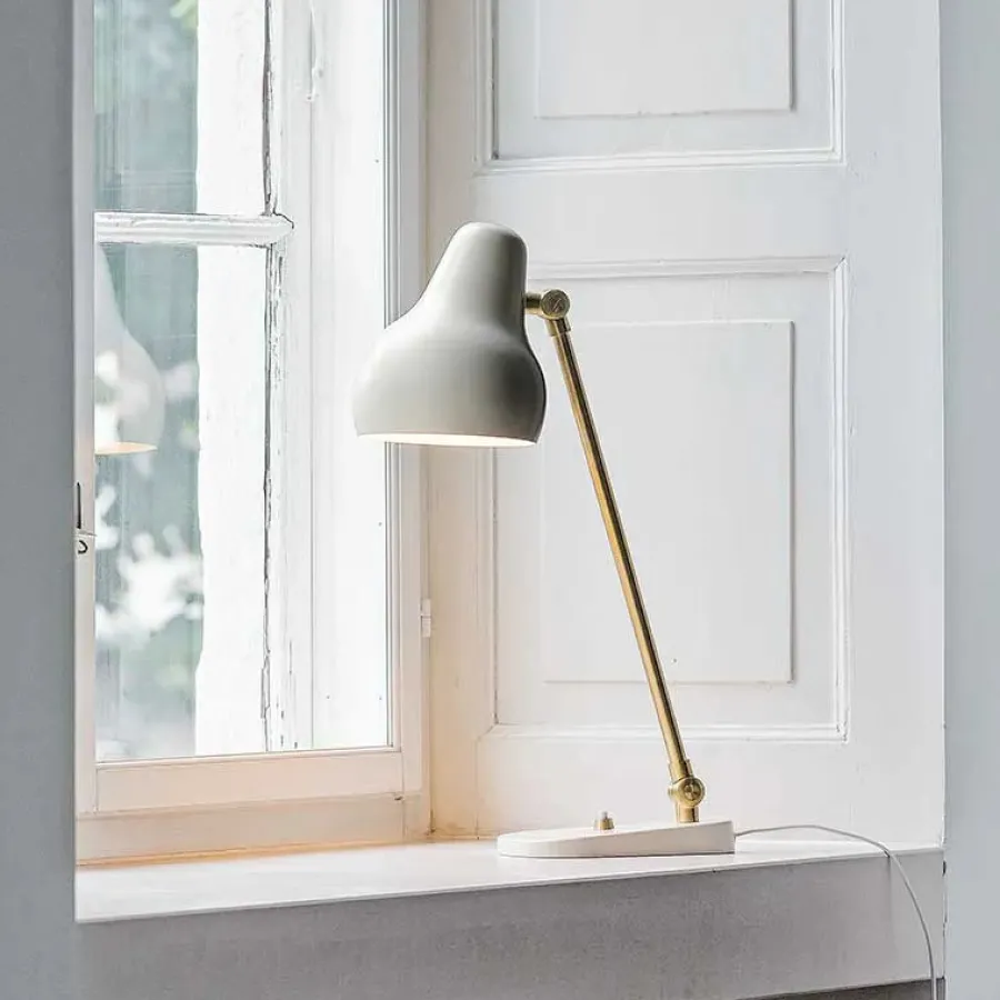 VL38 bordlampe fra<Louis Poulsen Online