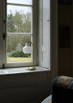 VL Ringkrone Bordlampe fra<Louis Poulsen New