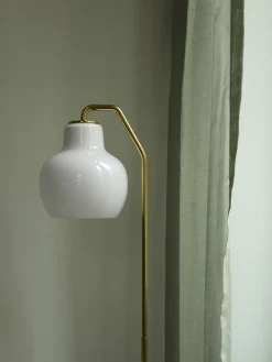VL Ringkrone Gulvlampe fra<Louis Poulsen