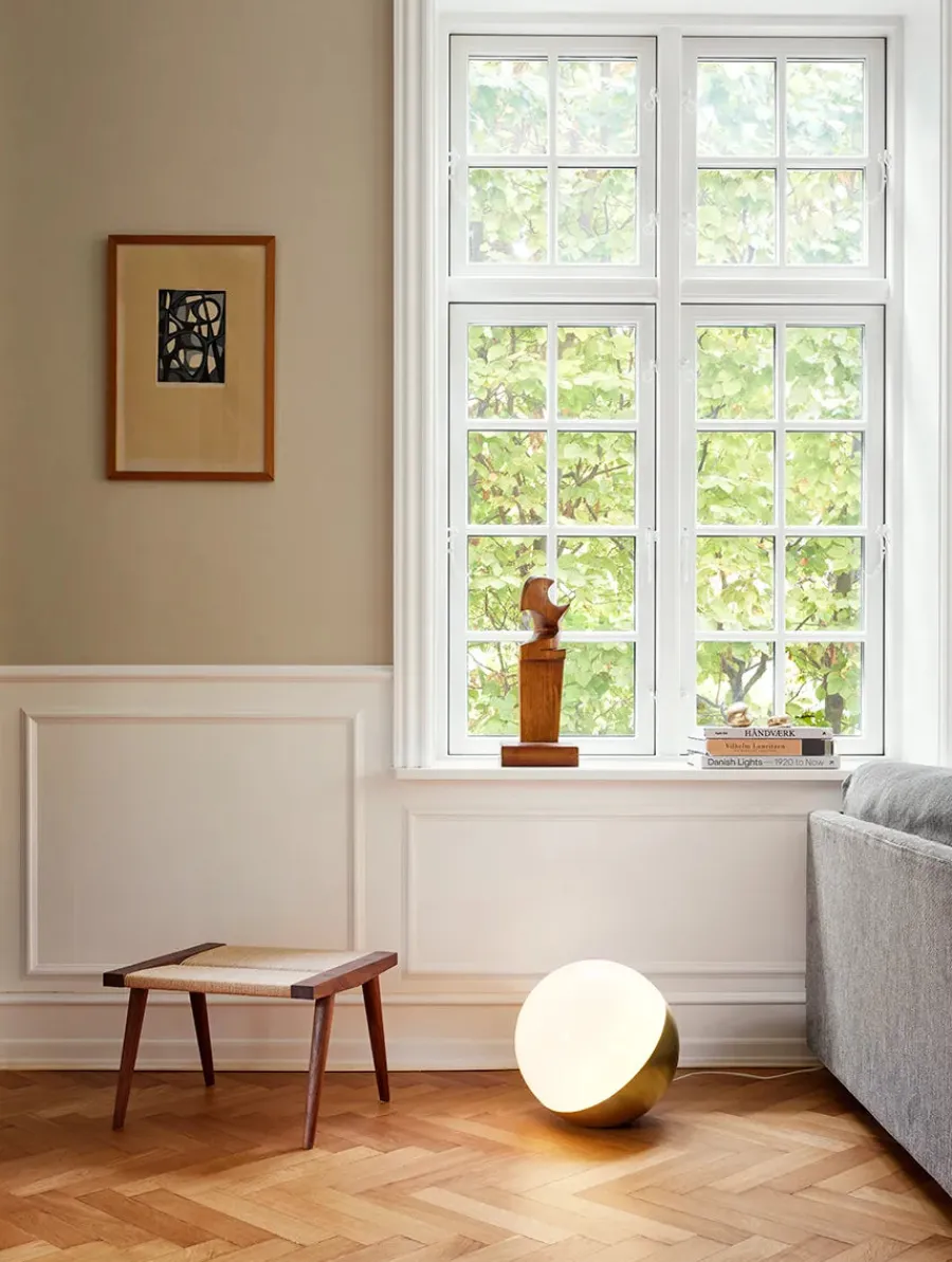 VL Studio bord/gulv fra<Louis Poulsen New