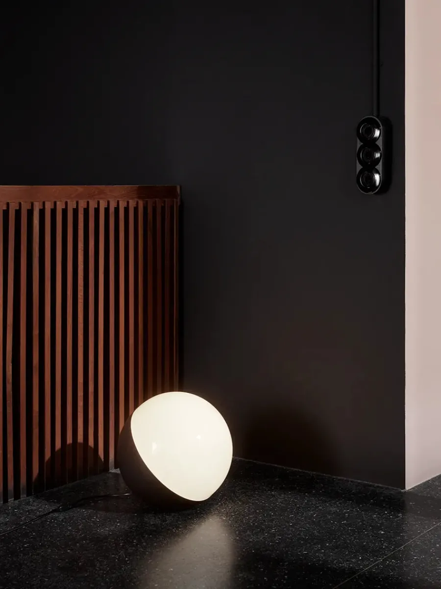 VL Studio væg fra<Louis Poulsen Outlet