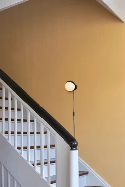 VL Studio væg fra<Louis Poulsen Outlet