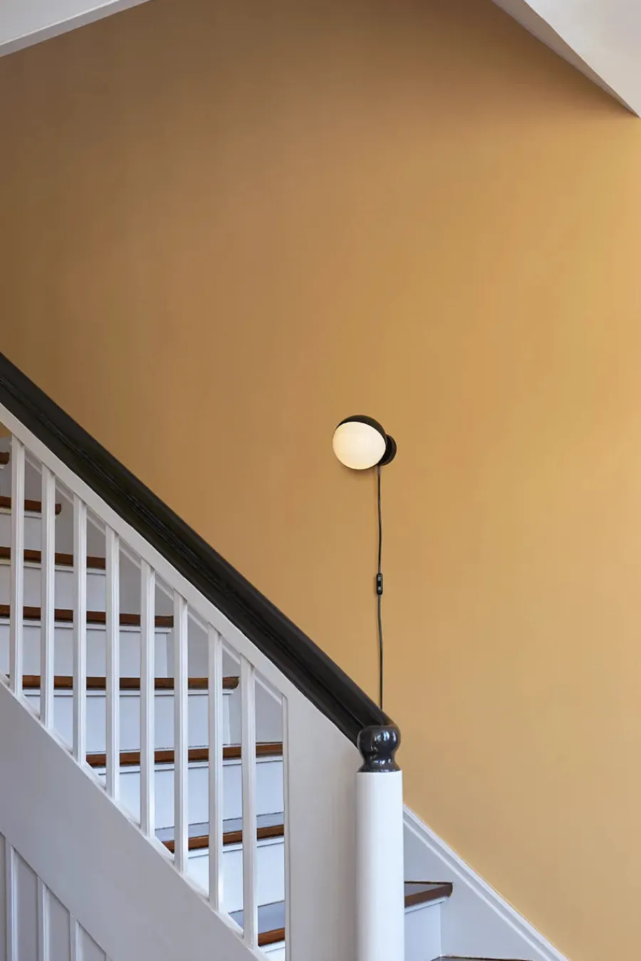 VL Studio væg fra<Louis Poulsen Outlet