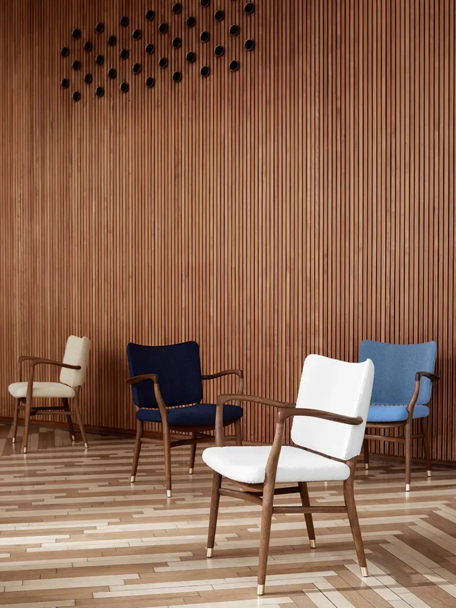 VLA61 Monarch Chair af Vilhelm Lauritzen<Carl Hansen & Søn Sale
