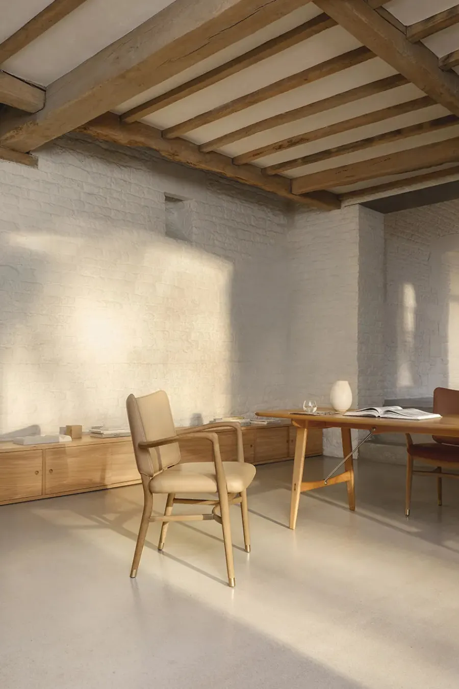 VLA61 Monarch Chair af Vilhelm Lauritzen<Carl Hansen & Søn Sale