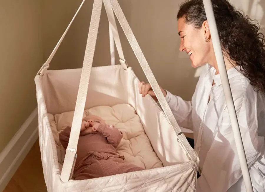 Vugge, nature fra<Moonboon Hot