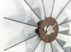 Wheel Clock fra<Vitra Discount