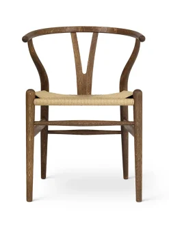 Y-stol CH24, Eg røget olie af Hans J. Wegner<Carl Hansen & Søn Outlet