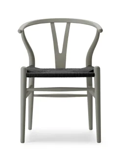 Y-stol CH24 Soft Barley med sort flet af Hans J. Wegner<Carl Hansen & Søn Best