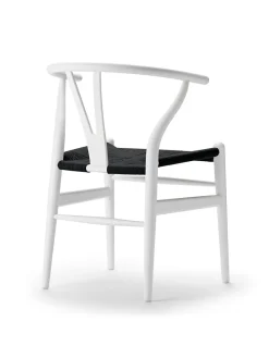 Y-stol CH24 Soft Barley med sort flet af Hans J. Wegner<Carl Hansen & Søn Best