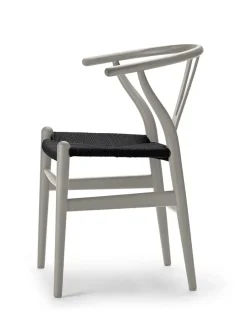 Y-stol CH24 Soft Barley med sort flet af Hans J. Wegner<Carl Hansen & Søn Best