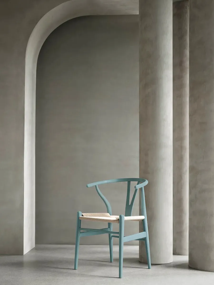 Y-stol CH24 Soft Blue af Hans J. Wegner<Carl Hansen & Søn Best
