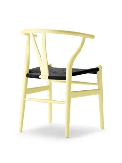 Y-stol CH24 Soft Hollyhock med sort flet af Hans J. Wegner<Carl Hansen & Søn New