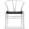 Y-stol CH24 Soft Natural White med sort flet af Hans J. Wegner<Carl Hansen & Søn Clearance