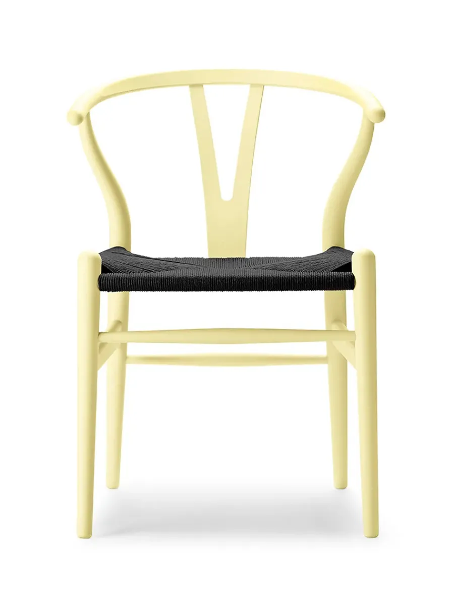 Y-stol CH24 Soft Natural White med sort flet af Hans J. Wegner<Carl Hansen & Søn Clearance
