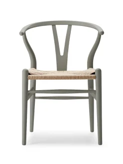 Y-stol CH24 Soft Olive Green af Hans J. Wegner<Carl Hansen & Søn Discount