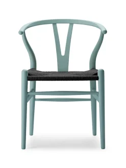 Y-stol CH24 Soft Pewter med sort flet af Hans J. Wegner<Carl Hansen & Søn Clearance