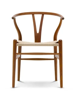 Y-stol CH24, Valnød lak af Hans J. Wegner<Carl Hansen & Søn Online